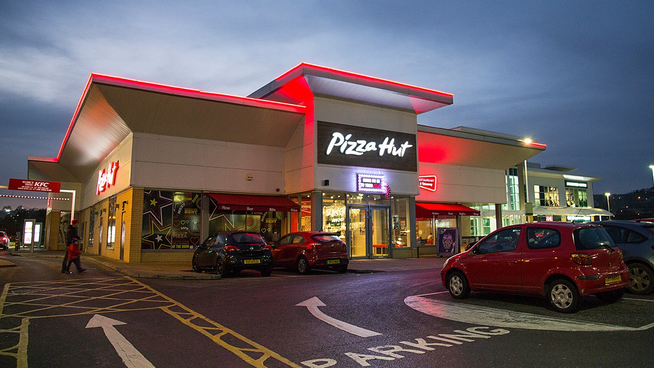 Dayton Area Pizza Hut Franchisee Calls Dine In Restaurants Iconic
