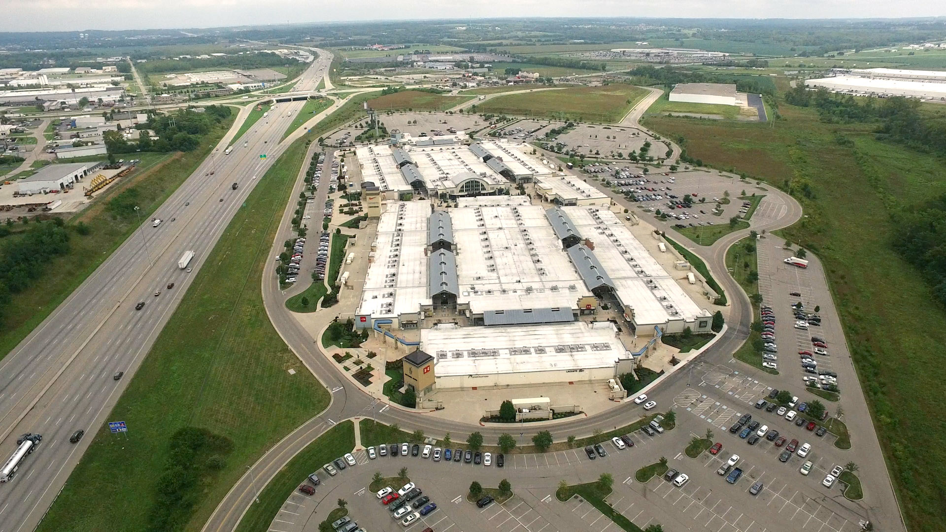 Cincinnati Premium Outlets, Outlet Mall